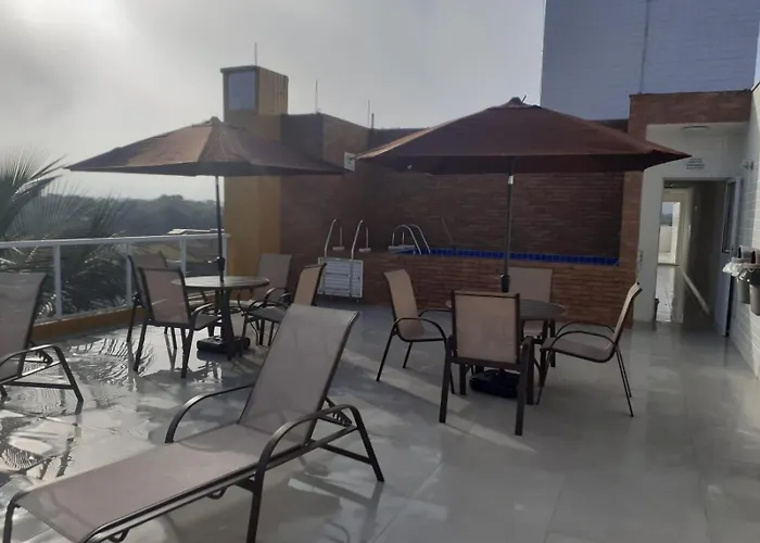 Apto no Jd Indaiá com piscina a 300m da praia Bertioga